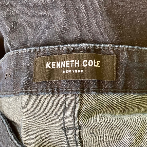 Kenneth Cole gently used dark blue slim fit 30x32 jeans in excellent condition - Picture 5 of 7